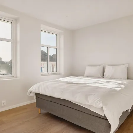 Dinbnb I 135 Sqm And 2 Floors Of Luxury I New In 2024 Leilighet Bergen
